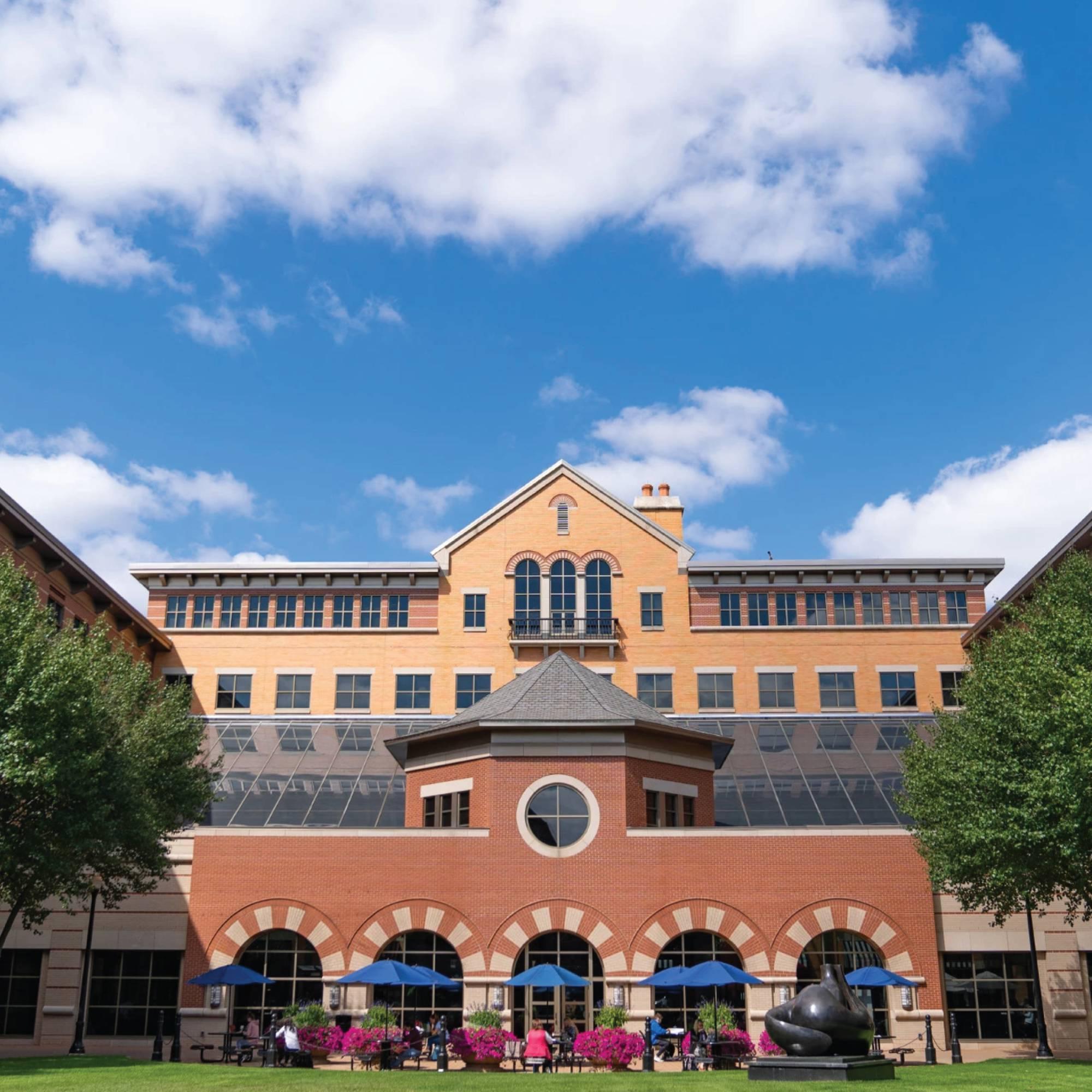 A Photo of the courtyard in the Devos- Pew Campus